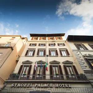 4* Hotel Strozzi Palace